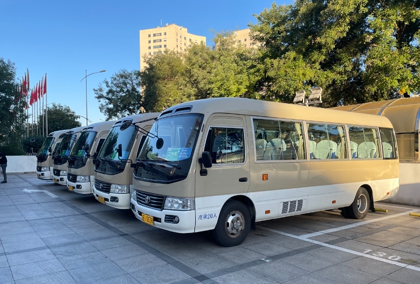 北京旅游中巴车租赁